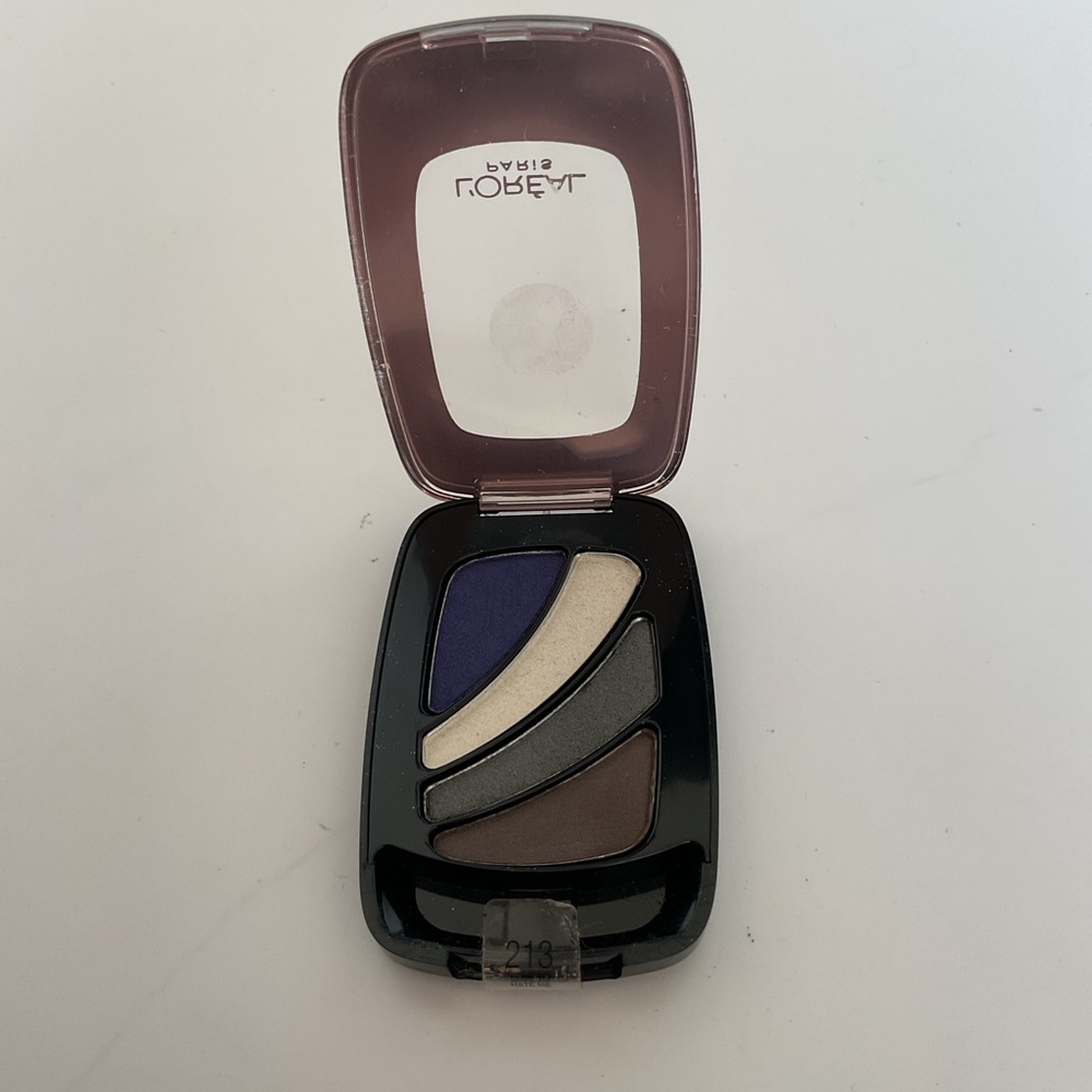 L’Oréal Color Riche eyeshadow in Love To Hate Me NWT - Picture 6 of 7